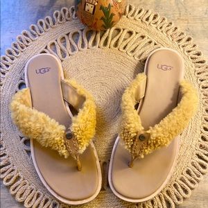 UGG Alicia Flip Flop Curly Shearling Sandals 8M